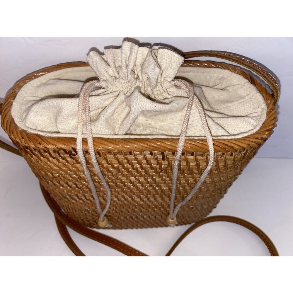 Brown Wicker Oblong Lined Drawstring Lining Leather Crossbody Strap Handbag - Picture 2 of 7